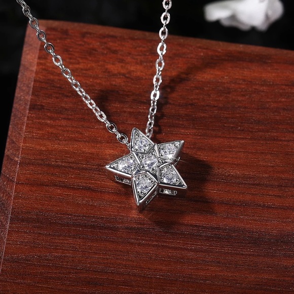 New Women’s 925 Silver Lovely Star ⭐️ Diamond Necklace - Picture 5 of 6